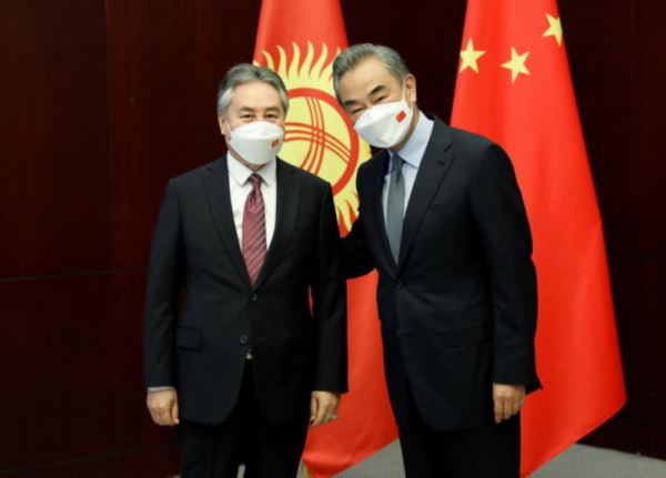 Пекин и Бишкек намерены вместе обеспечивать развитие Центральной Азии