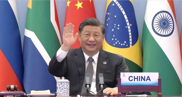Си Цзиньпин призвал страны БРИКС привносить в мир позитивную, стабилизирующую и конструктивную силу